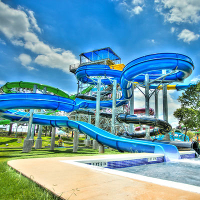Glasfaser-Wasserrutsche Wasserpark FRP-Spiralrutsche Außenwasser-Spielpark